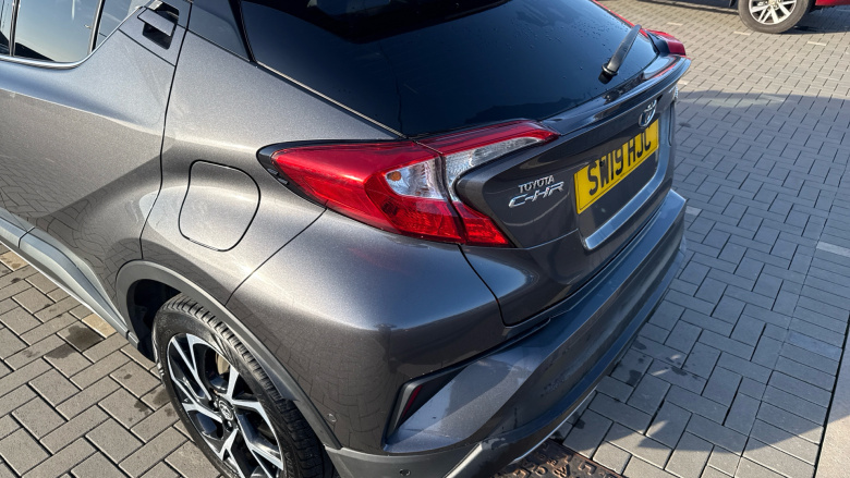 Toyota C-HR 1.8 Hybrid Design 5dr CVT Hybrid Hatchback